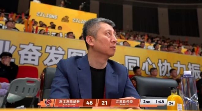 广厦双杀江苏塔克33+率队狂胜35+刷新主场不败纪