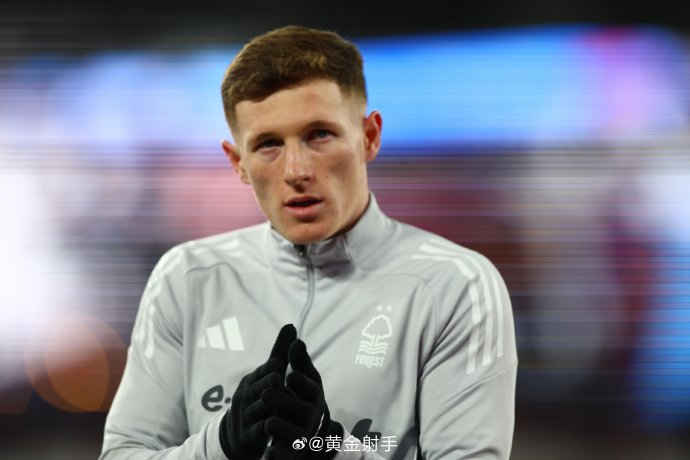 曼联与曼城争夺埃利奥特·安德森，中场引援竞争