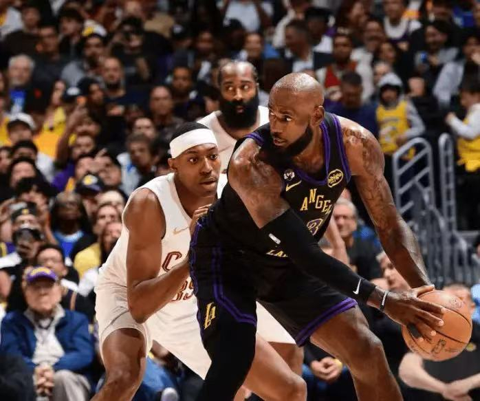 勒布朗·詹姆斯下家传闻再起 勇士骑士等球队欲