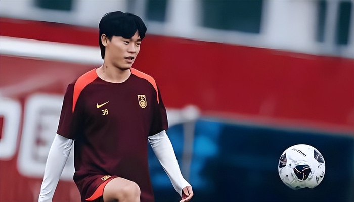 邵佳一率国足迎战喀麦隆 新人崛起成关键战力